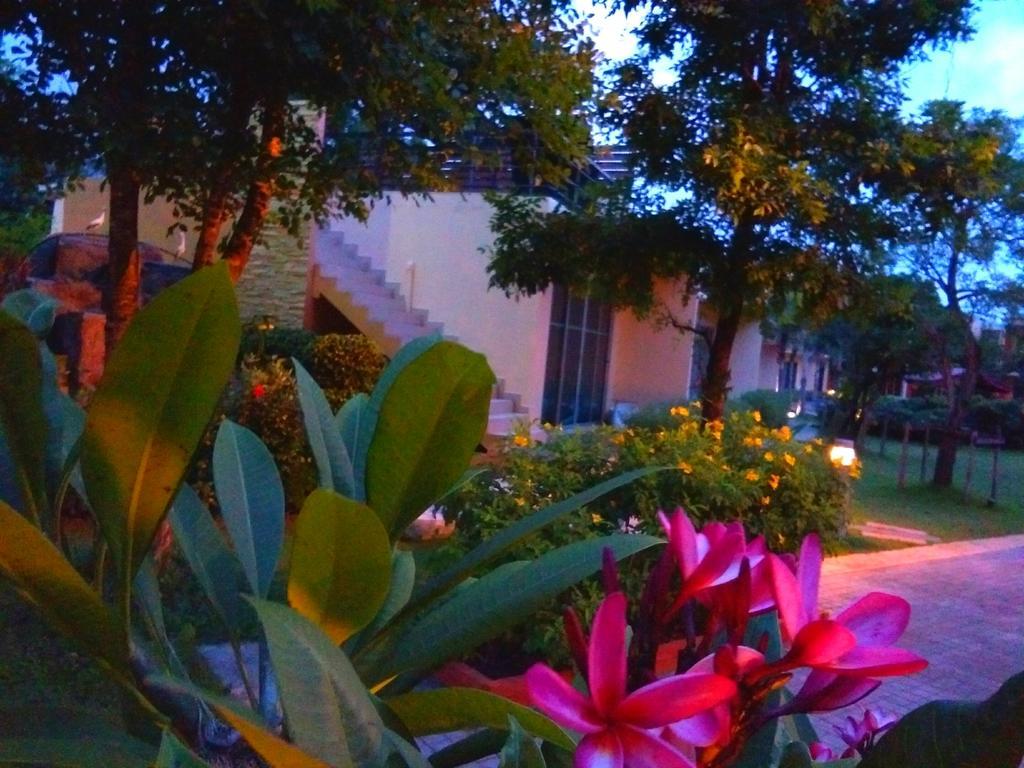 Апарт отель Proud Garden Банг Бо Экстерьер фото